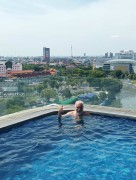 Thumbs/tn_pool 1.jpg